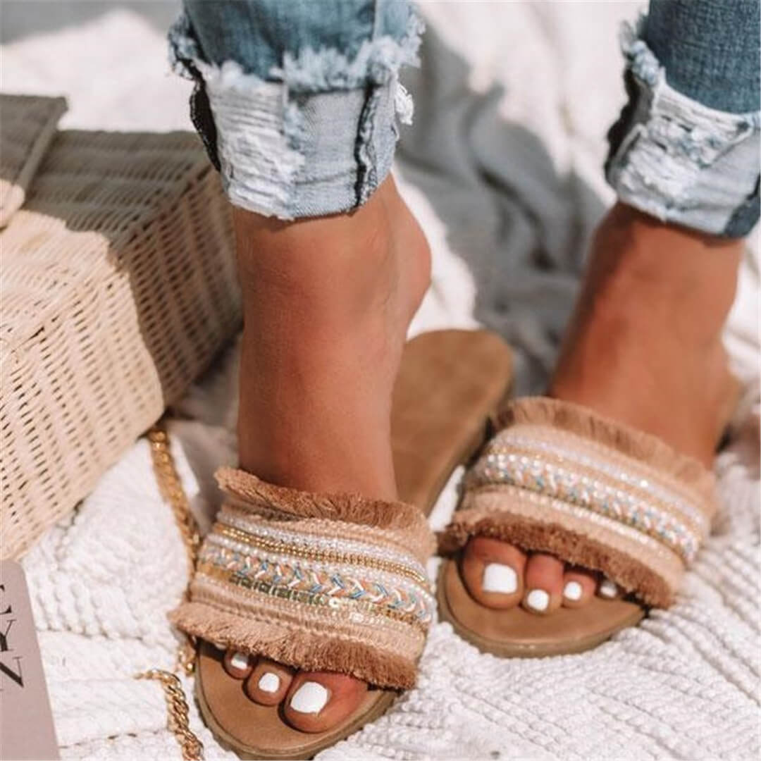 Flat tassel slippers